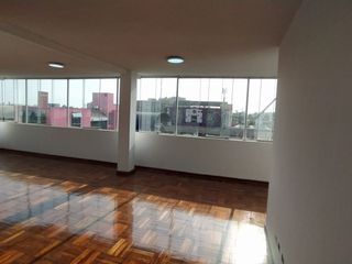 Foto 3 de VENTA DE LOCAL COMERCIAL - SURCO