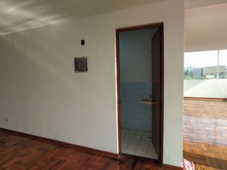 Foto 7 de VENTA DE LOCAL COMERCIAL - SURCO
