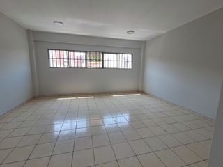 Foto 1 de Alquiler de iluminada Oficina 33 m2 en San Borja