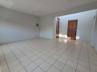 Foto 2 de Alquiler de iluminada Oficina 33 m2 en San Borja