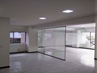 Foto 2 de 45873 Oficina en venta en el sector Guayabal
