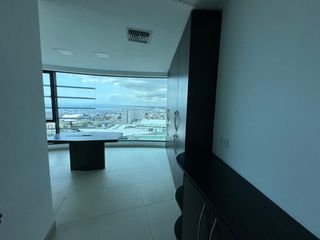 oficina comercial amoblada de venta en manta