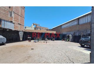 Foto 6 de Vendo Terreno Comercial En Av. Gonzales Prada Con Atahualpa 700M2 $570,000 29.40 M2 Frontera