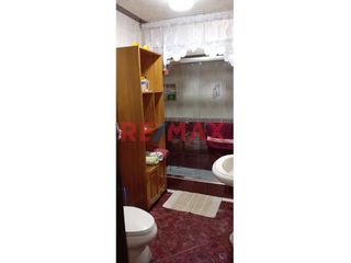 Foto 6 de CASA EN VENTA DE 3 PISOS EN URB. PRIMAVERA FRENTE A PARQUE  261M2