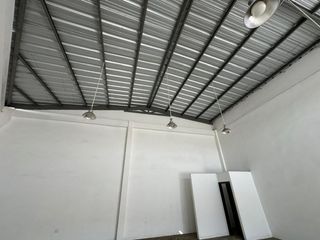 Foto 3 de local comercial de alquiler manta zona comercial