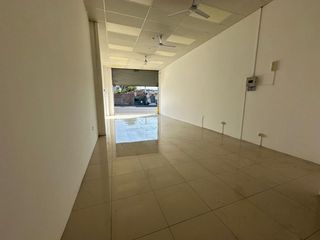 Foto 10 de local comercial de alquiler manta zona comercial