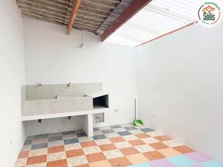 Foto 5 de SOLÍS VENDE CASA DE CAMPO EN EL SAUSALITO