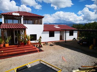 VENTA CASA POR YERBABUENA CON VISTA VALLE DE SOPO CONDOMINIO LA SOLEDAD