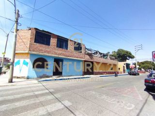 Foto 3 de CASA COMERCIAL EN VENTA - EN PLENA PLAZA POCOLLAY TACNA
