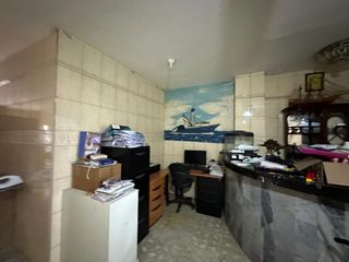 Foto 5 de casa comercial de venta en manta zona norte