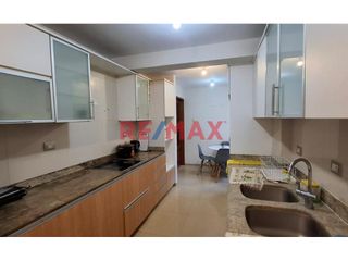 Foto 3 de Vendo Duplex En La Av El Golf Con Cochera 173 M2