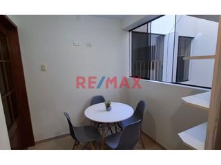 Foto 8 de Vendo Duplex En La Av El Golf Con Cochera 173 M2