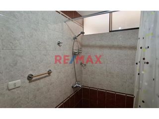 Foto 12 de Vendo Duplex En La Av El Golf Con Cochera 173 M2
