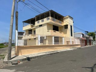Foto 22 de casa de venta en manta zona centro