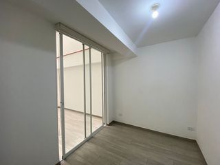 VENTA DE DEPARTAMENTO EN PRIMER PISO CON COCHERA EN LA MEJOR ZONA DE SURQUILLO – LA CALERA!