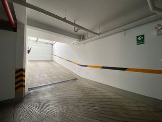 VENTA DE DEPARTAMENTO EN PRIMER PISO CON COCHERA EN LA MEJOR ZONA DE SURQUILLO – LA CALERA!