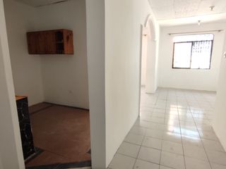 Foto 5 de Oportunidad!! Vendo casa rentera con varios departamentos en Sauces 8