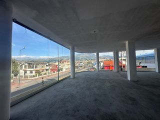 Foto 13 de $ 1.150 LOCAL EN RENTA: Centro de Machachi, Avenida Principal en 2do Piso A Estrenar
