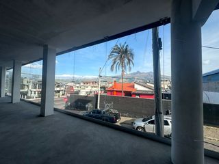 Foto 11 de $ 1.150 LOCAL EN RENTA: Centro de Machachi, Avenida Principal en 2do Piso A Estrenar