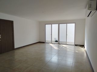 Departamento en venta con baja de precio en Via A La Costa