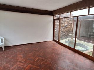 Foto 1 de VENTA DE CASA COMO TERRENO, 276 M2, RDM PARA 7 PISOS, COMERCIO VECINAL, 25 M DE FRENTE