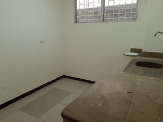 Foto 7 de Departamento de alquiler en Kennedy Norte, Planta Baja, 140 m2