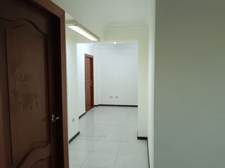 Foto 12 de Departamento de alquiler en Kennedy Norte, Planta Baja, 140 m2