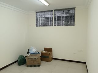 Foto 23 de Departamento de alquiler en Kennedy Norte, Planta Baja, 140 m2