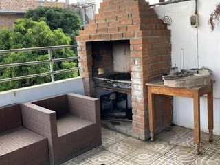 Foto 4 de TARAPOTO VENDO CASA CON LOCAL COMERCIAL 240 M² 3 PISOS