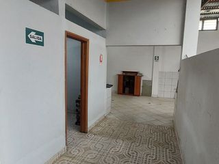 Foto 18 de TARAPOTO VENDO CASA CON LOCAL COMERCIAL 240 M² 3 PISOS