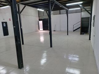 ARRIENDO O RENTO BODEGA -  GALPON INDUSTRIAL - PARROQUIA KENNEY - DE LOS JAZMINES