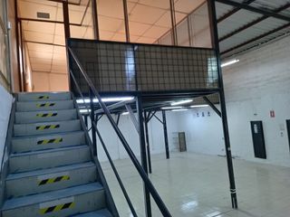 ARRIENDO O RENTO BODEGA -  GALPON INDUSTRIAL - PARROQUIA KENNEY - DE LOS JAZMINES