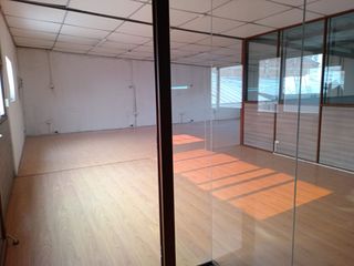 ARRIENDO O RENTO BODEGA -  GALPON INDUSTRIAL - PARROQUIA KENNEY - DE LOS JAZMINES