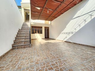 Foto 9 de ¡En Venta! Casa De 3 Pisos En Plena Avenida Tupac Amaru (LPADILLA)