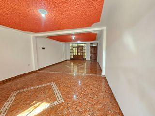 Foto 10 de ¡En Venta! Casa De 3 Pisos En Plena Avenida Tupac Amaru (LPADILLA)