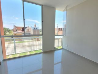 VENTA DE CASA EN CONDOMINIO LOS SAUCES Espaldas de la Universidad SIPÁN