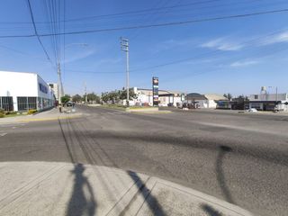 Foto 8 de VENTA DE LOCAL COMERCIAL EN PLENO CENTRO DE TACNA