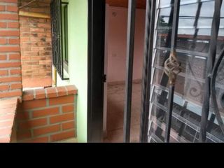 Foto 10 de HERMOSA CASA