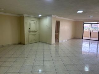 Foto 8 de muy amplio departamento alquilo en $900 o vendo en $130000