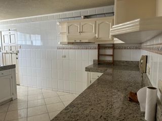 Foto 10 de muy amplio departamento alquilo en $900 o vendo en $130000