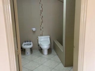 Foto 15 de muy amplio departamento alquilo en $900 o vendo en $130000