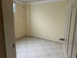 vendo muy amplio departamento en Lomas de Urdesa