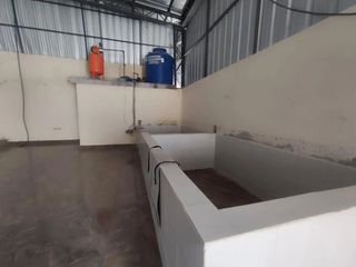 PROPIEDAD COMERCIAL CON PLANTA DE ENFRIAMIENTO Y CONGELACION, BODEGA Y GALPON