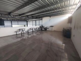 PROPIEDAD COMERCIAL CON PLANTA DE ENFRIAMIENTO Y CONGELACION, BODEGA Y GALPON