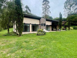 Foto 3 de HERMOSA CASA FINCA