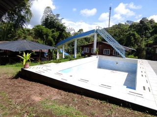 Foto 34 de ✅ RENTA DE CABAÑA DOS DORMITORIOS PARA SEIS PERSONAS CON ÁREA DE DESCANSO (MINDO-ECUADOR)