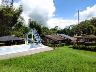 Foto 36 de ✅ RENTA DE CABAÑA DOS DORMITORIOS PARA SEIS PERSONAS CON ÁREA DE DESCANSO (MINDO-ECUADOR)