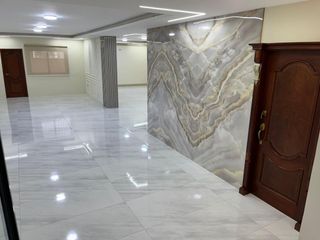 Foto 2 de Se alquila o se vende moderno edificio de 3 pisos totalmente remodelado en machala