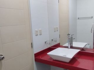 Foto 8 de VENDO DUPLEX 150m2 LOS OLIVOS: EDIFICIO MODERNO
