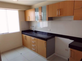 Foto 4 de VENDO DUPLEX 150m2 LOS OLIVOS: EDIFICIO MODERNO
